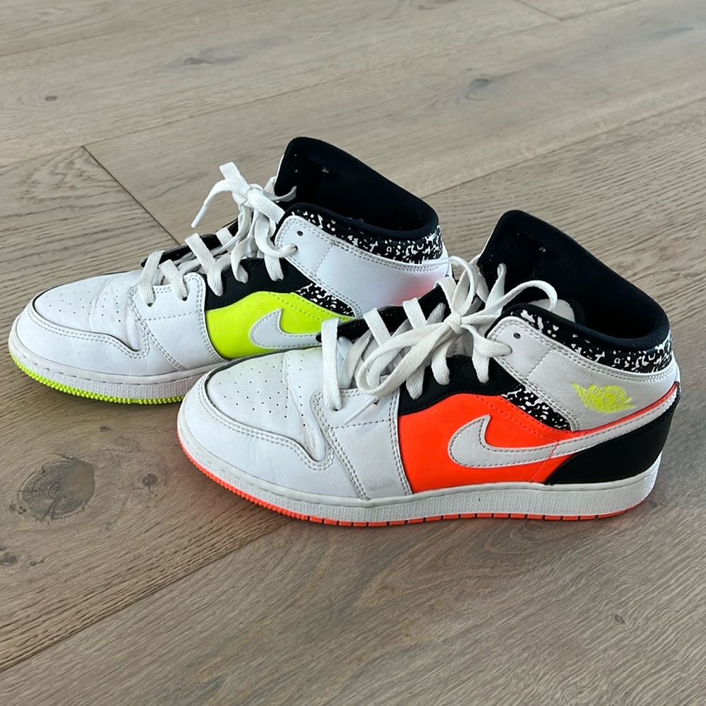 Nike Air Jordan 1 Mid